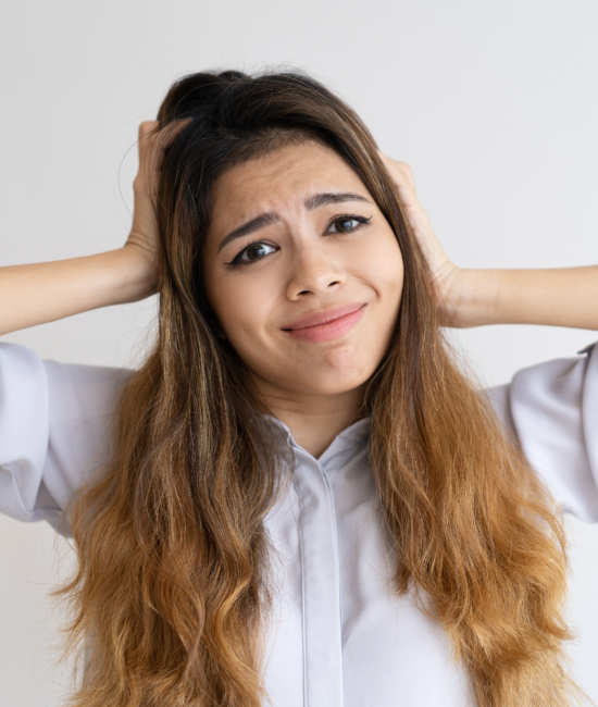 Frizz no topo da cabeça: como reduzir sem pesar