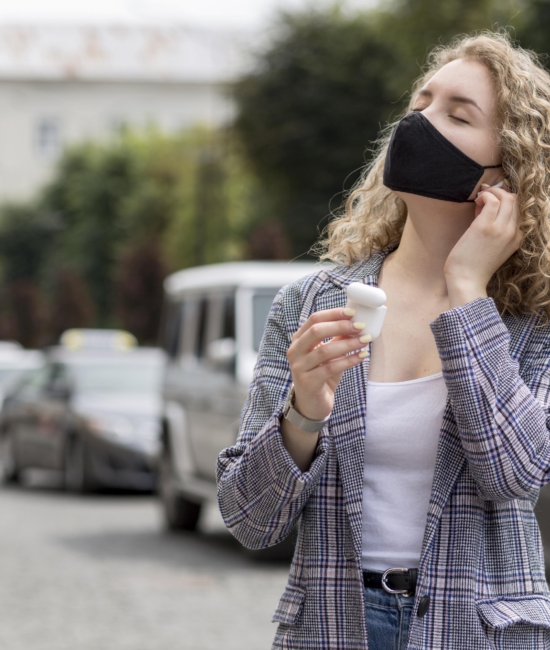 Como proteger o cabelo da poluição: guia para a rotina urbana